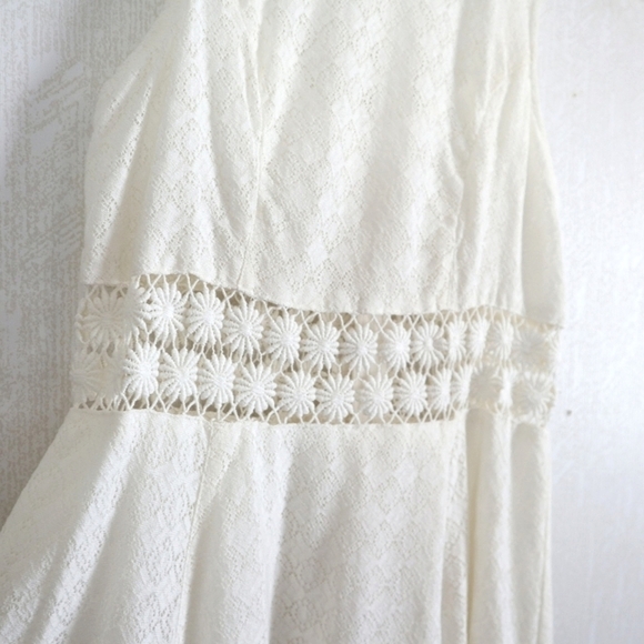 FREE PEOPLE beige cream daisy cut out sleeveless lined floral lace dress - Picture 5 of 13